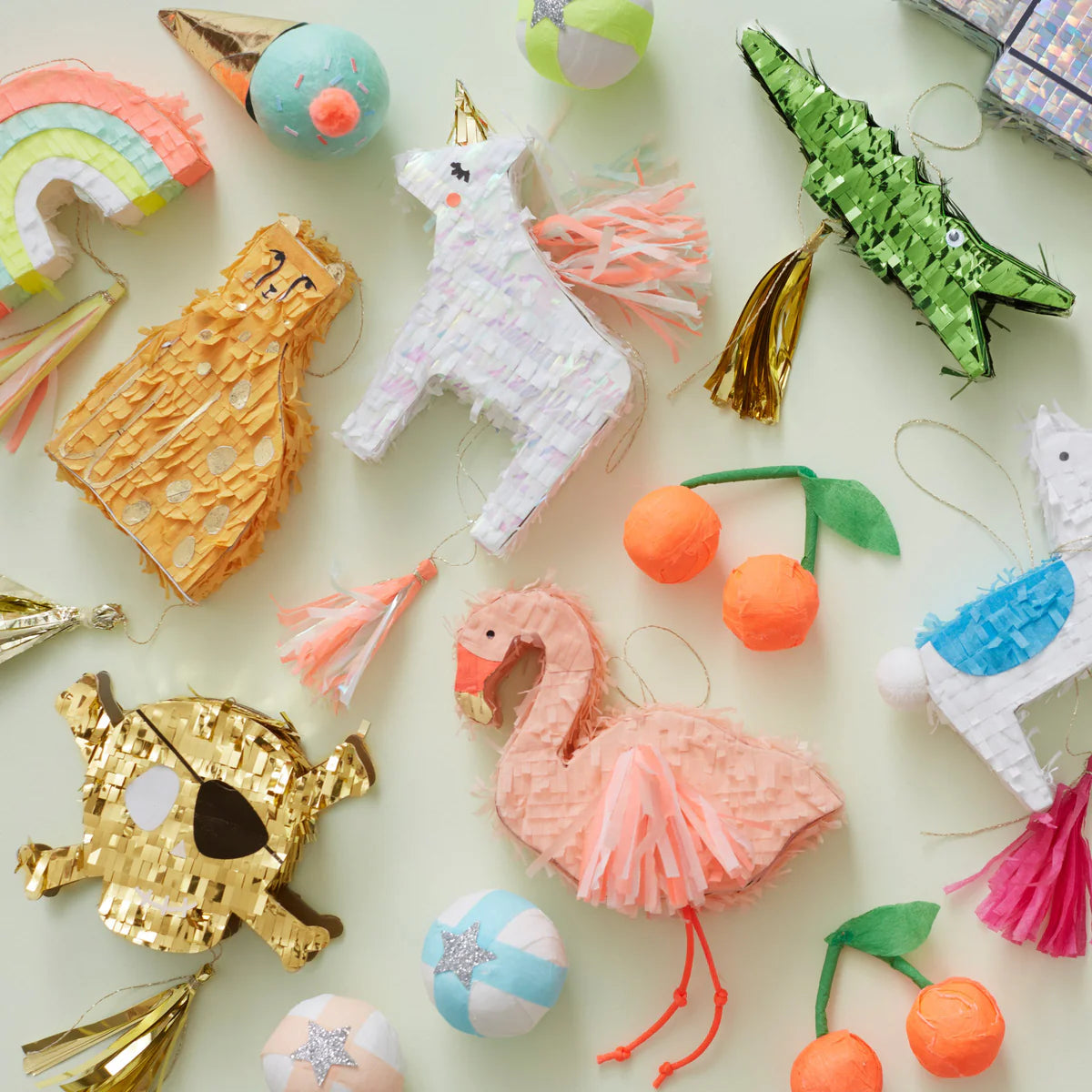Unicorn Piñata Favour